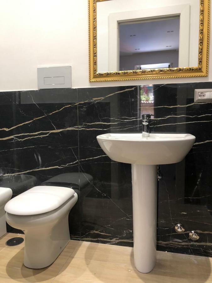 Nsh Apparthotel, Napoli Centro Eksteriør billede